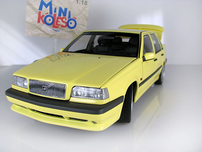   1:18 Volvo